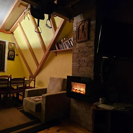 Athosapartment Potkrovlje