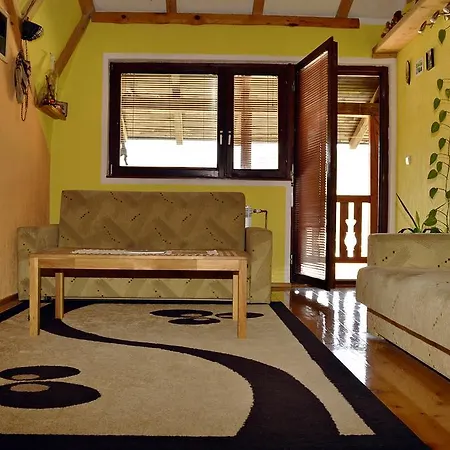 Athosapartment Potkrovlje *